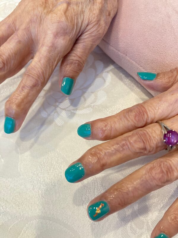 福祉・訪問ネイル画像|40KARAT