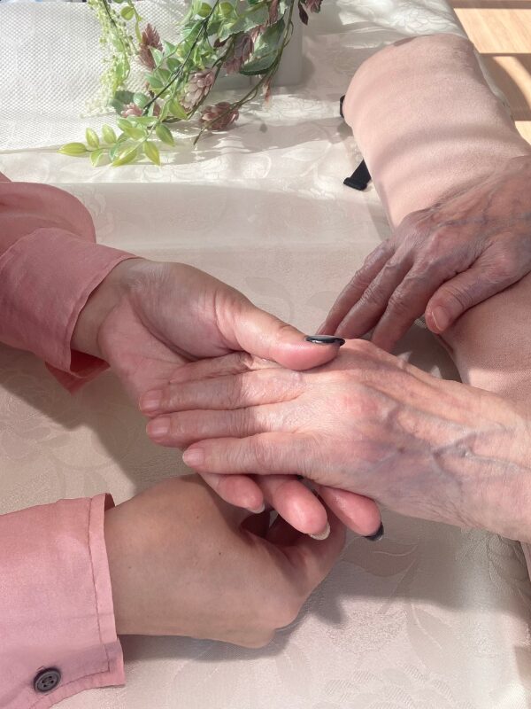 福祉・訪問ネイル画像|40KARAT